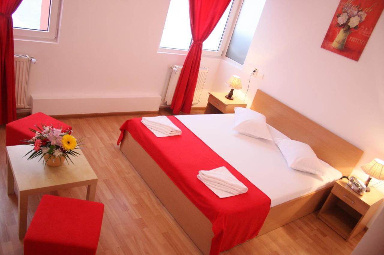 Hotel Sir Gara De Nord Bukarest Værelse billede